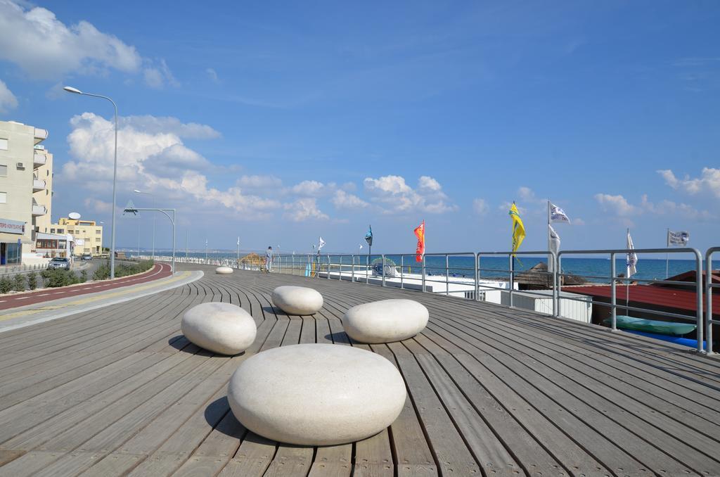 Mackenzie Blu Beach Studio Larnaka Exterior foto