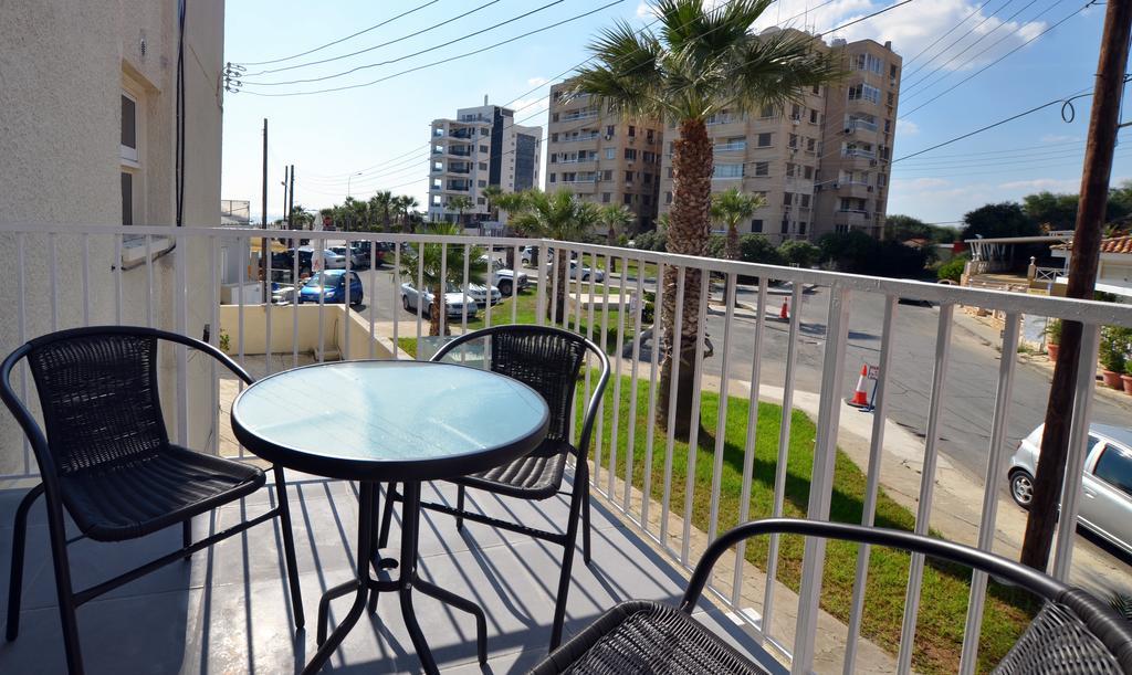 Mackenzie Blu Beach Studio Larnaka Exterior foto